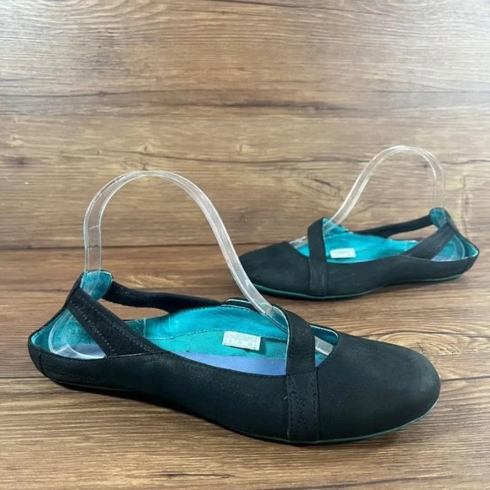 Patagonia Black Leather Flats Women’s Size 7.5